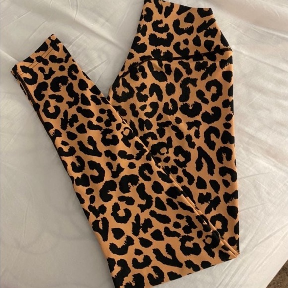 Balance Athletica King Cheetah Leggings - Picture 3 of 9